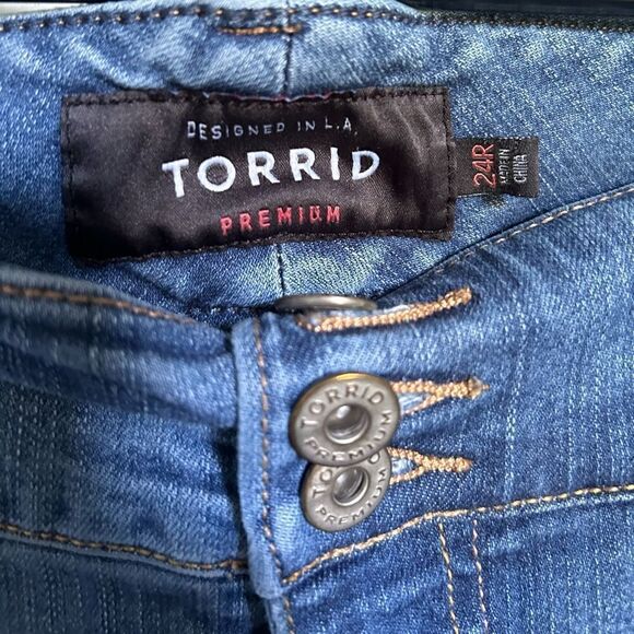 Torrid Premium Stretch Distressed High Rise Jeans Blue Size 24R - Picture 7 of 8